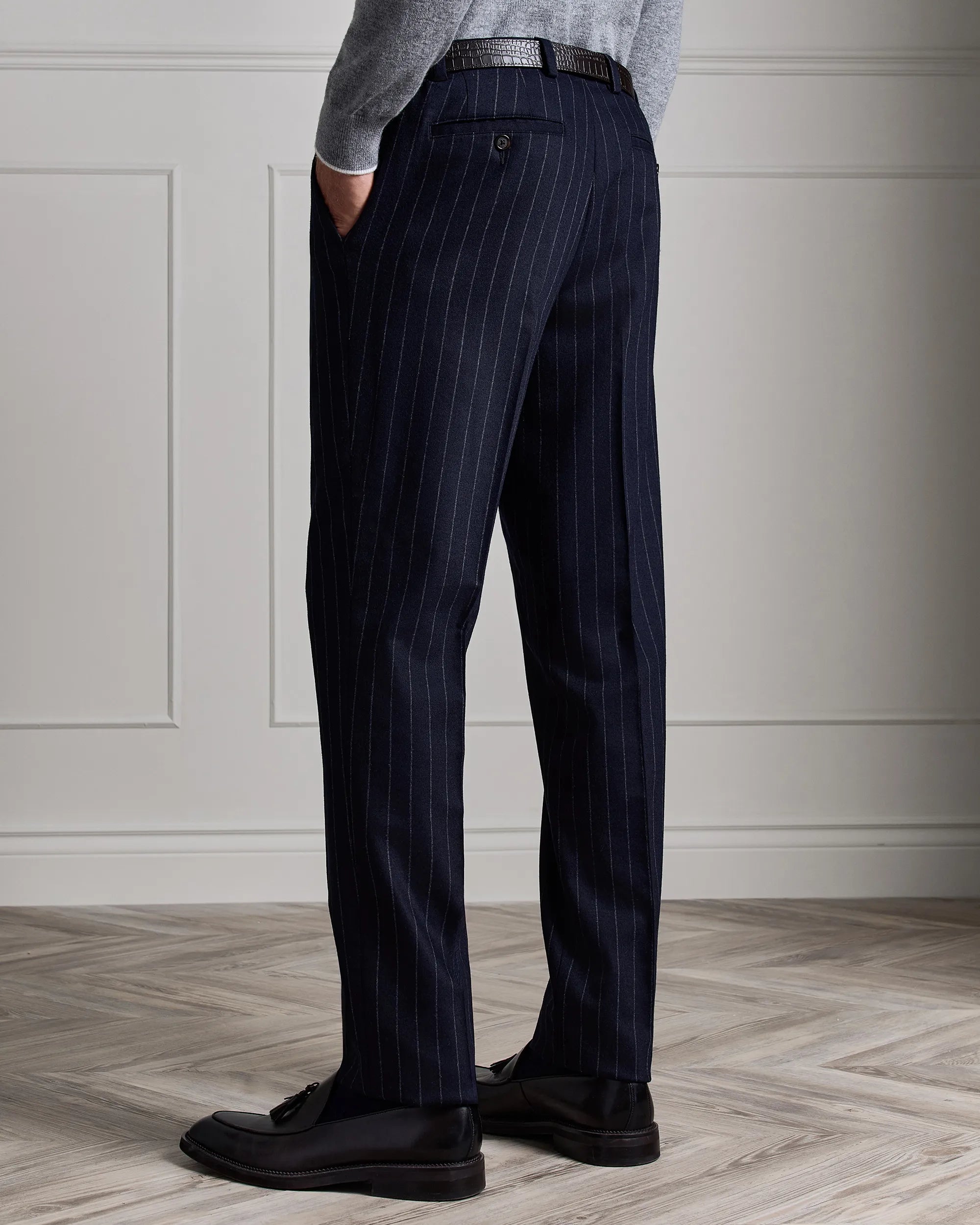 Malpensa Versa Pinstripe Suit - Malpensa Versa Pinstripe Suit Navy