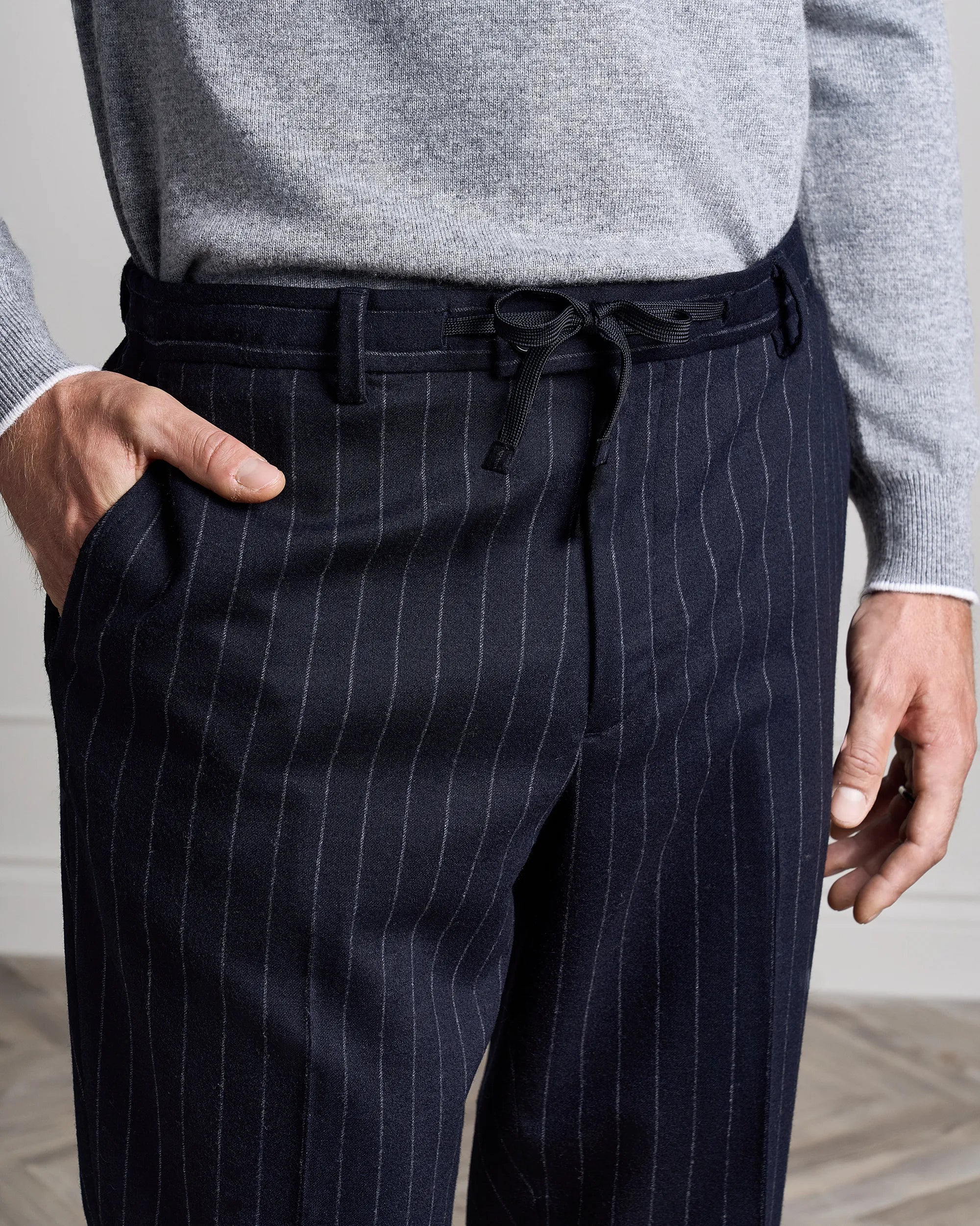 Malpensa Versa Pinstripe Suit - Malpensa Versa Pinstripe Suit Navy