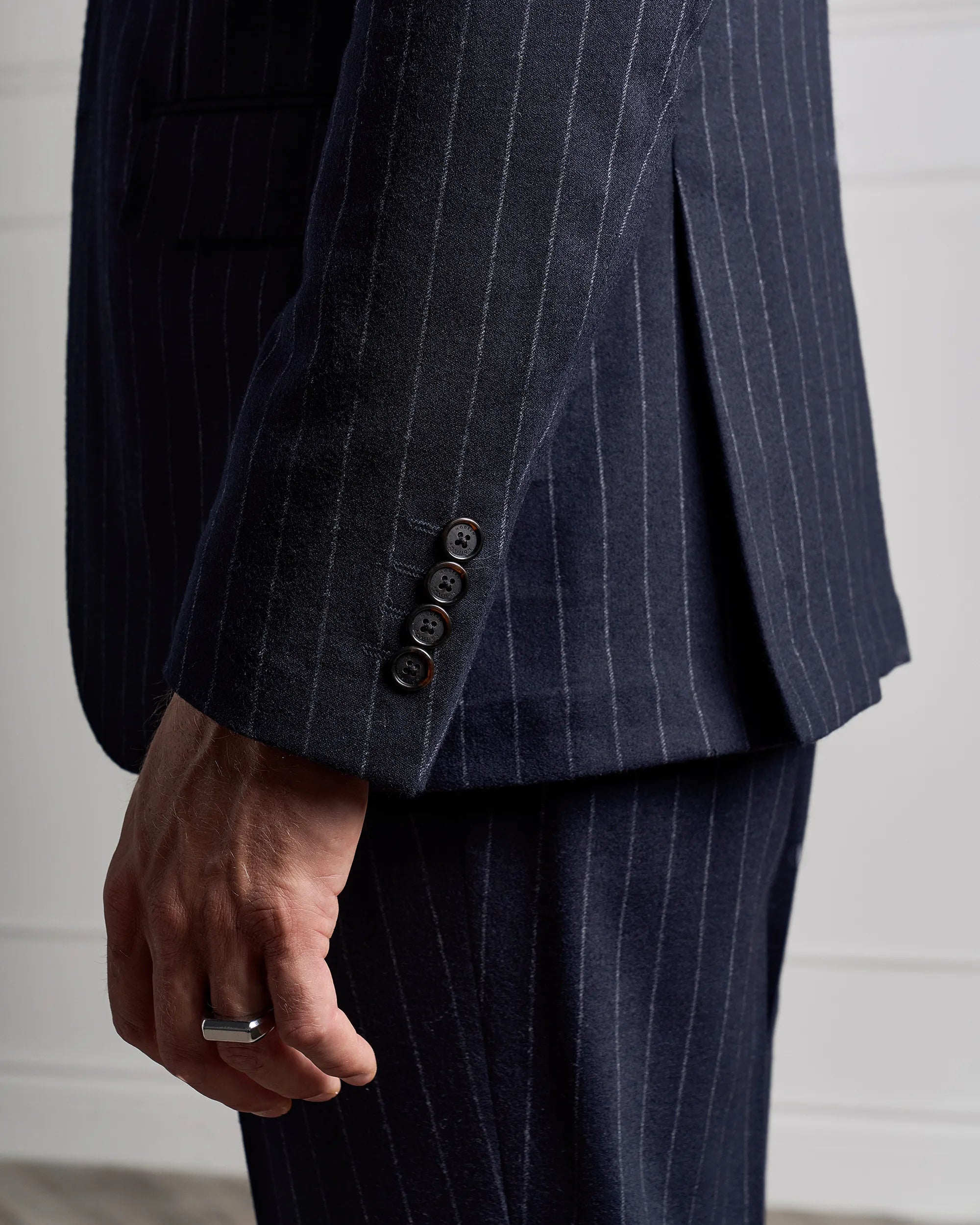 Malpensa Versa Pinstripe Suit - Malpensa Versa Pinstripe Suit Navy