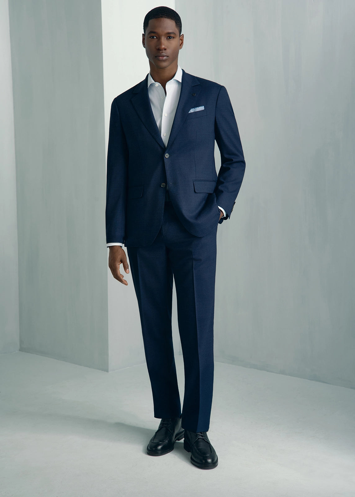 For general description, go to 'Main Product Description' region - Malpensa Wool Twill Suit - Malpensa Wool Twill Suit Navy