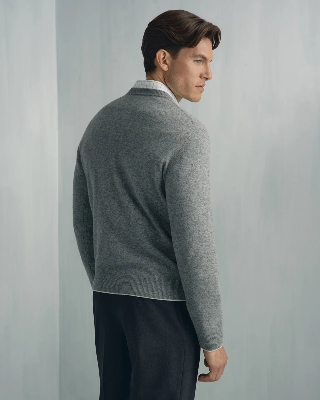 Chamonix Cashmere Crew Neck Pullover - Chamonix Cashmere Crew Neck Pullover Grey