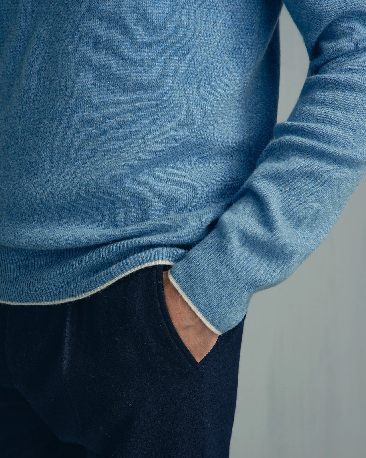 Chamonix Cashmere Crew Neck Pullover - Chamonix Cashmere Crew Neck Pullover Blue